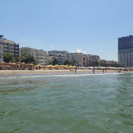 Golden * Durrës
