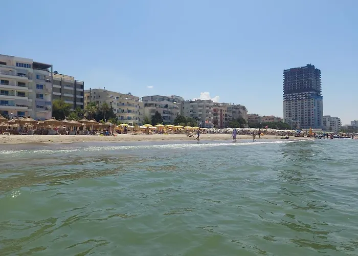 Golden * Durrës